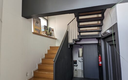 Nave industrial de venta en Sabadell de 656 m²