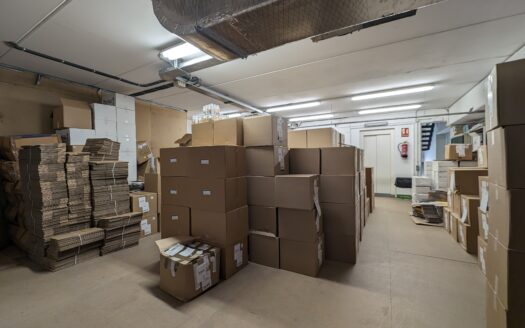 Nave industrial de venta en Sabadell de 656 m²