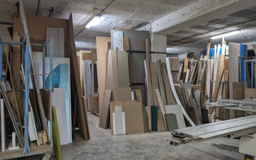 Nave industrial en venta en Sant Feliu de Llobregat de 2.028 m²