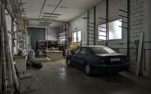 Nave industrial en venta en Sant Feliu de Llobregat de 2.028 m²