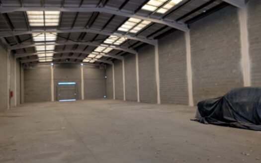 Nave industrial de alquiler en Abrera de 609 m²