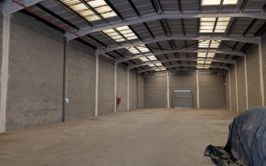 Nave industrial de alquiler en Abrera de 609 m²
