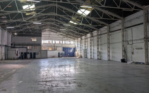 Nave industrial de alquiler en L’Hospitalet de 2.150 m²