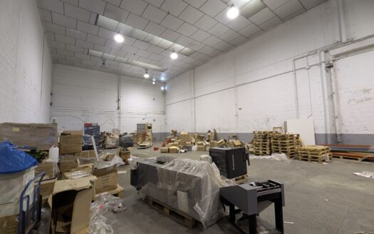 Nave en alquiler/venta en Molins de Rei de 901 m²