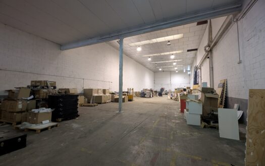 Nave en alquiler/venta en Molins de Rei de 901 m²