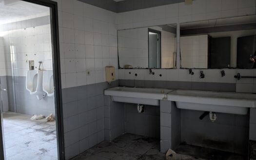 Nave en alquiler/venta en Molins de Rei de 901 m²