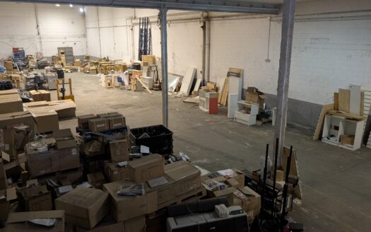 Nave en alquiler/venta en Molins de Rei de 901 m²