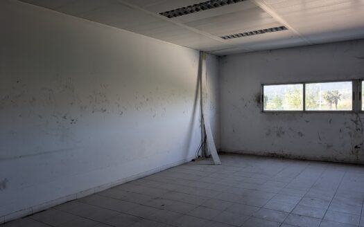 Nave en alquiler/venta en Molins de Rei de 901 m²