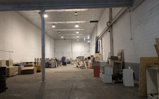 Nave en alquiler/venta en Molins de Rei de 901 m²