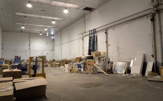 Nave en alquiler/venta en Molins de Rei de 901 m²