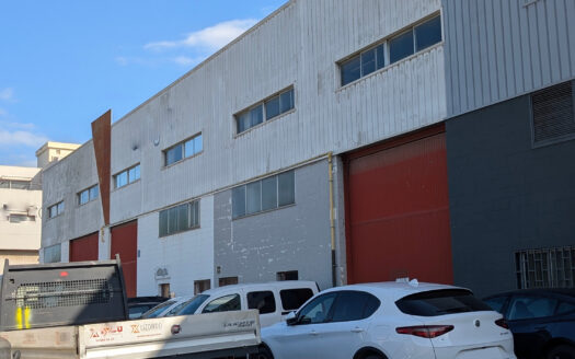 Nave en alquiler/venta en Molins de Rei de 901 m²