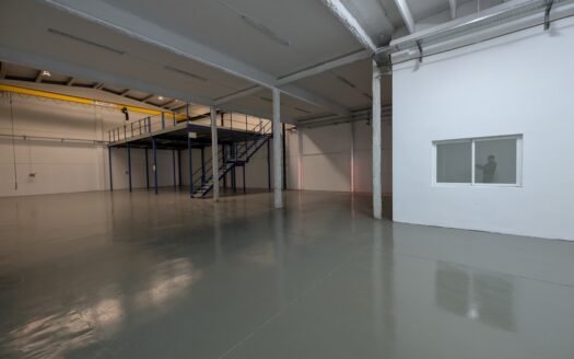 Nave de alquiler en Sant Joan Despi de 874 m²