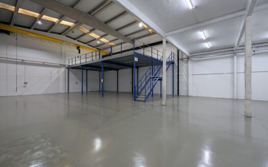 Nave de alquiler en Sant Joan Despi de 874 m²