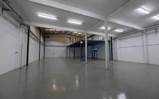 Nave de alquiler en Sant Joan Despi de 874 m²