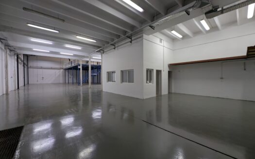 Nave de alquiler en Sant Joan Despi de 874 m²