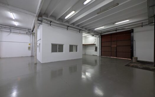 Nave de alquiler en Sant Joan Despi de 874 m²