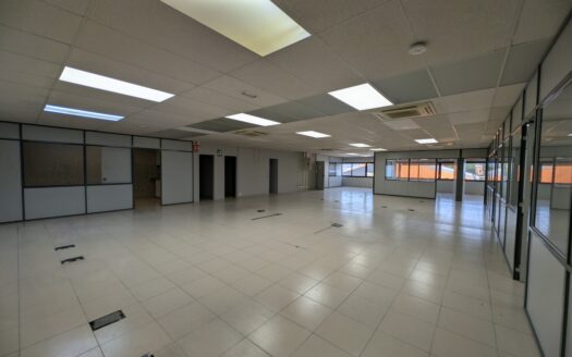 Nave de alquiler en Sant Joan Despi de 874 m²