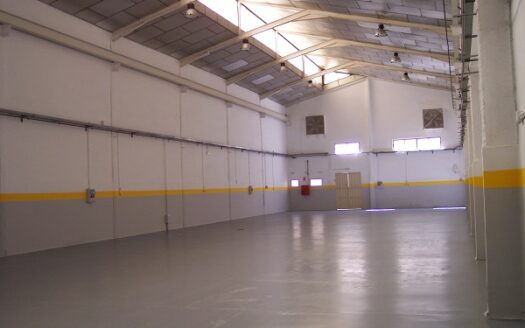 Nave de alquiler en Badalona de 762 m²