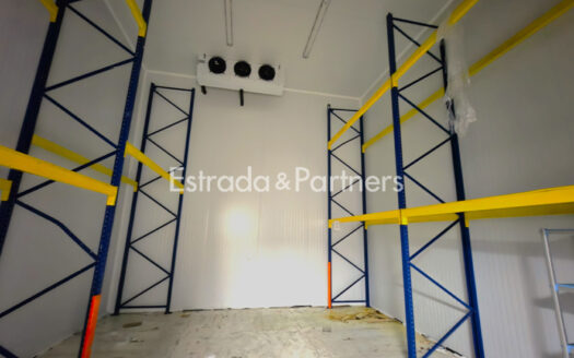 Nave Logística en Venta en Camarma de Esteruelas de 1.349 m²