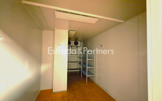 Nave Logística en Venta en Camarma de Esteruelas de 1.349 m²
