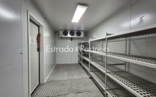 Nave Logística en Venta en Camarma de Esteruelas de 1.349 m²