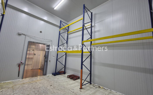 Nave Logística en Venta en Camarma de Esteruelas de 1.349 m²