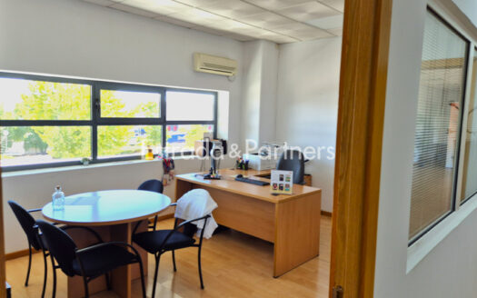 Nave Logística en Venta en Camarma de Esteruelas de 1.349 m²