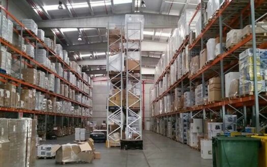 Nave de alquiler en Sant Andreu de la Barca de 3.848 m²