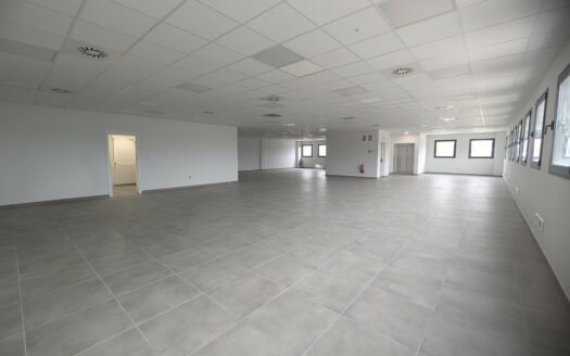 Nave Logistica de alquiler en Palau de Plegamans de 6.782 m²