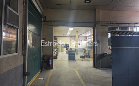Nave Industrial en venta en Arganda del Rey de 1.662 m²