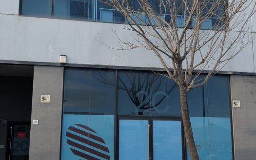 Nave comercial de alquiler en Sant Boi de Llobregat de 335m²