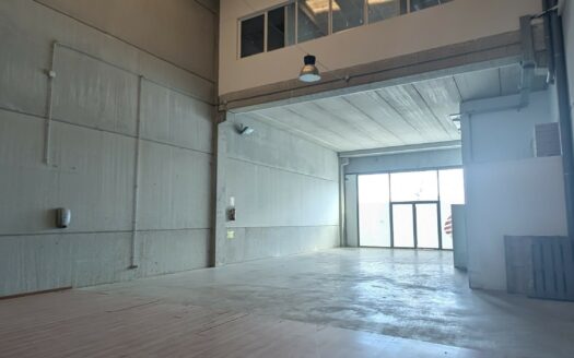 Nave comercial de alquiler en Sant Boi de Llobregat de 335m²