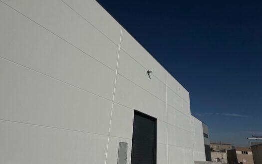 Plataforma Logistica de alquiler en Polinyà de 2.000 m²