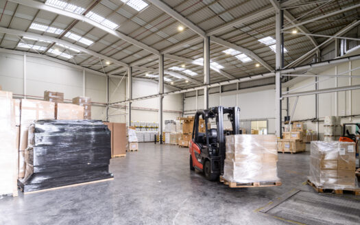 Nave de alquiler en el Prat de Llobregat de 2.768 m²