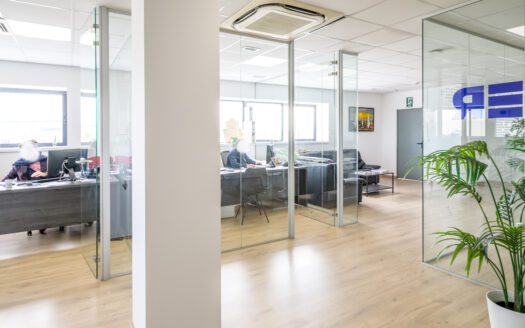 Nave de alquiler en el Prat de Llobregat de 2.768 m²