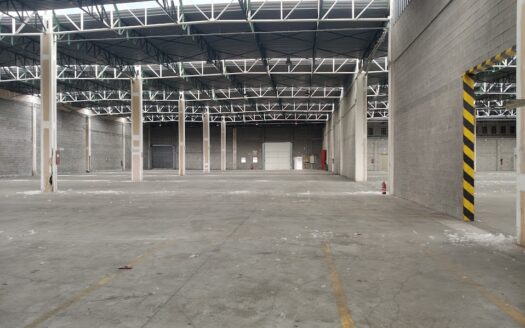 Nave logística de alquiler en Sant Andreu de la Barca de 3.700 m²