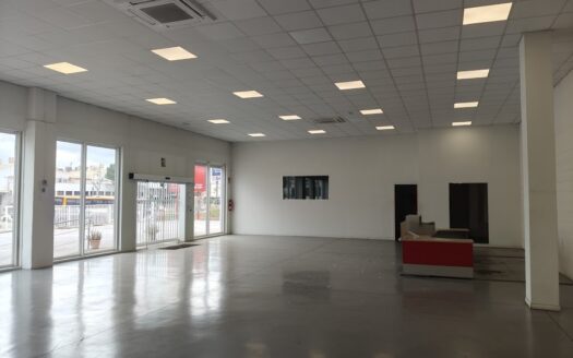 Nave logística de alquiler en Sant Andreu de la Barca de 3.700 m²