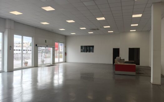 Nave logística de alquiler en Sant Andreu de la Barca de 3.700 m²