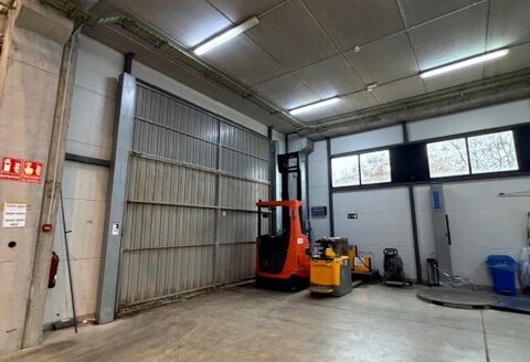 Nave en alquiler en Santa Perpetua de la Mogoda de 2.221 m²