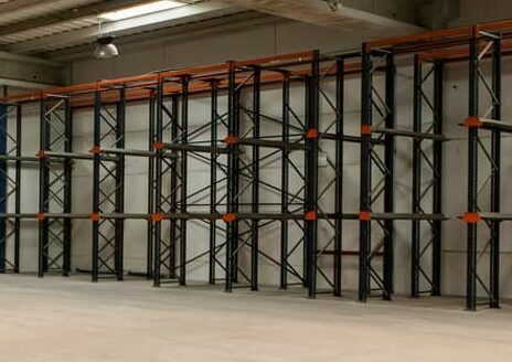 Plataforma logística de alquiler en la Zona Franca de 15.240 m²