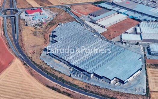Nave logística en alquiler en Daganzo de Arriba de 63.456 m²