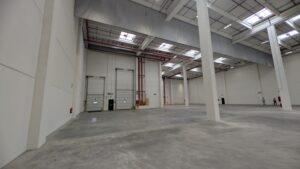 Naves logísticas de alquiler en L'Hospitalet de Llobregat de 5.900 m²