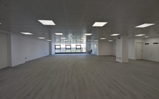 Naves logísticas de alquiler en L’Hospitalet de Llobregat de 5.900 m²