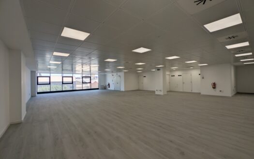 Naves logísticas de alquiler en L’Hospitalet de Llobregat de 5.900 m²