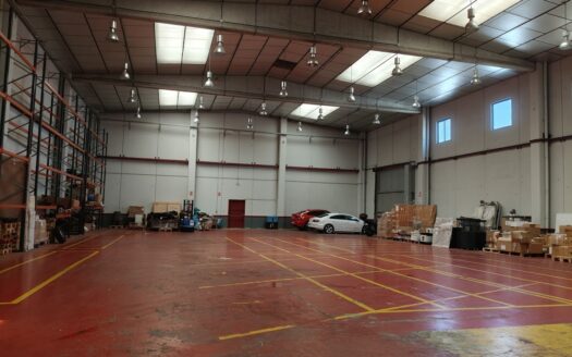 Nave de alquiler en L’Hospitalet de Llobregat de 1.232 m²