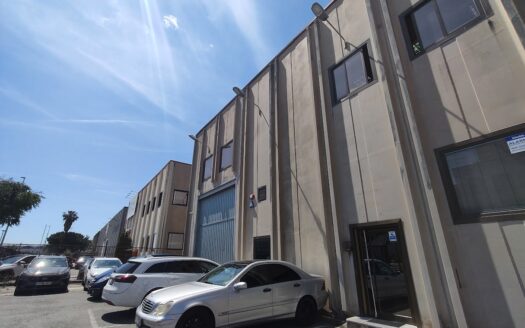 Nave de alquiler en L’Hospitalet de Llobregat de 1.232 m²