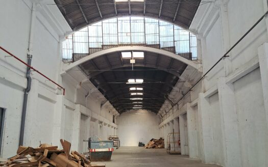 Nave de alquiler en L’Hospitalet de Llobregat de 3.006 m²
