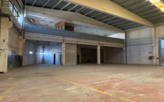 Nave de alquiler en Caldes de Montbui 1.300 m²